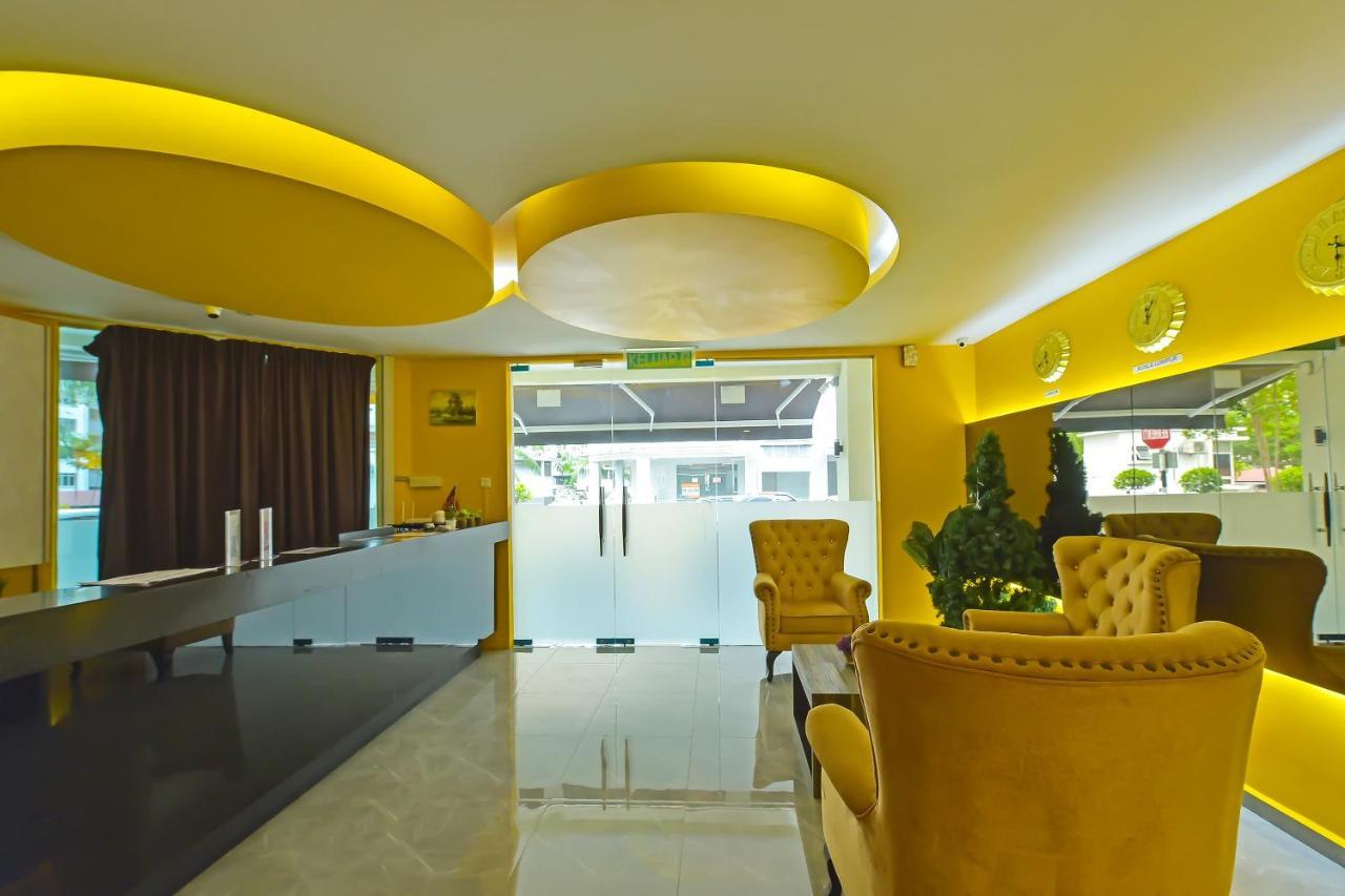 Oyo 90484 Bright Hotel Petaling Jaya Exterior photo